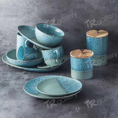 Stoneware Dinnerware